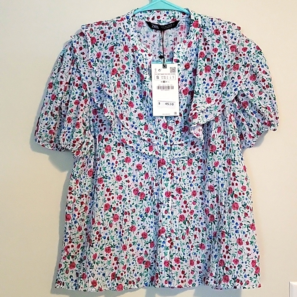 Zara floral short sleeves blouse S